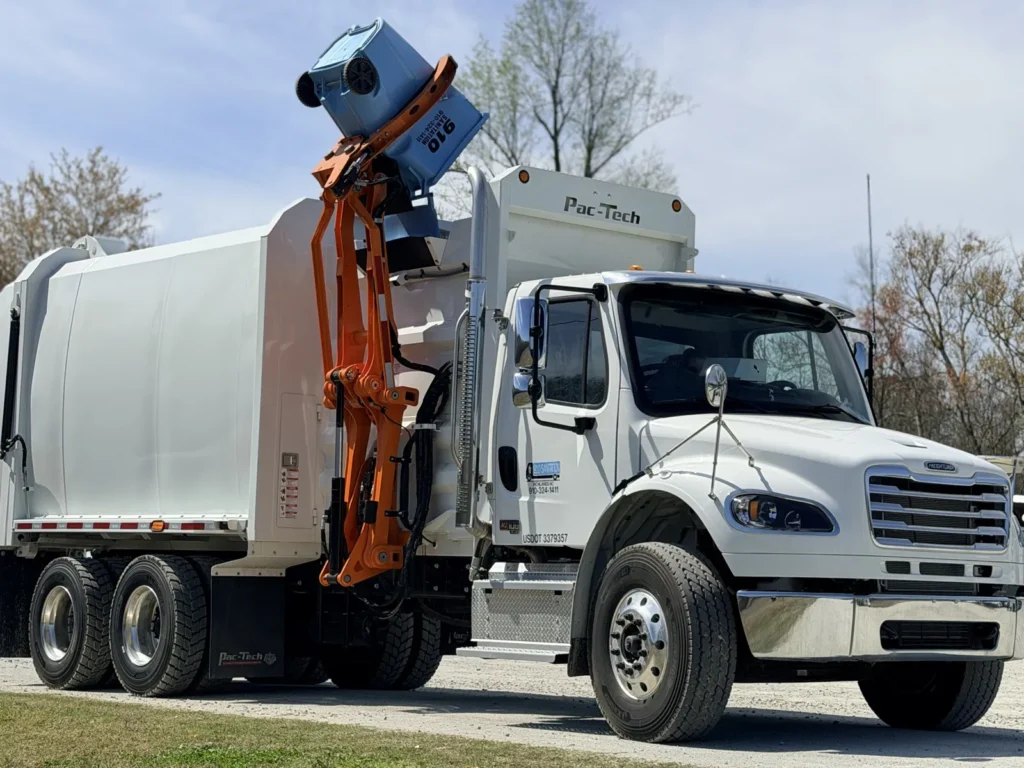 910 Sanitation crew on a residential street in Richlands